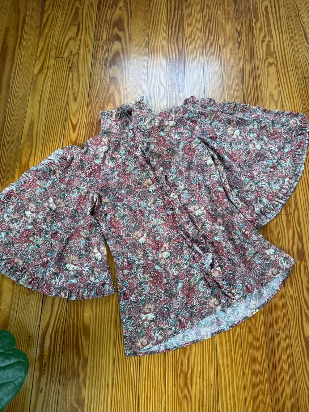 Floral ruffle front butterfly sleeve top by Caroline Constas, small